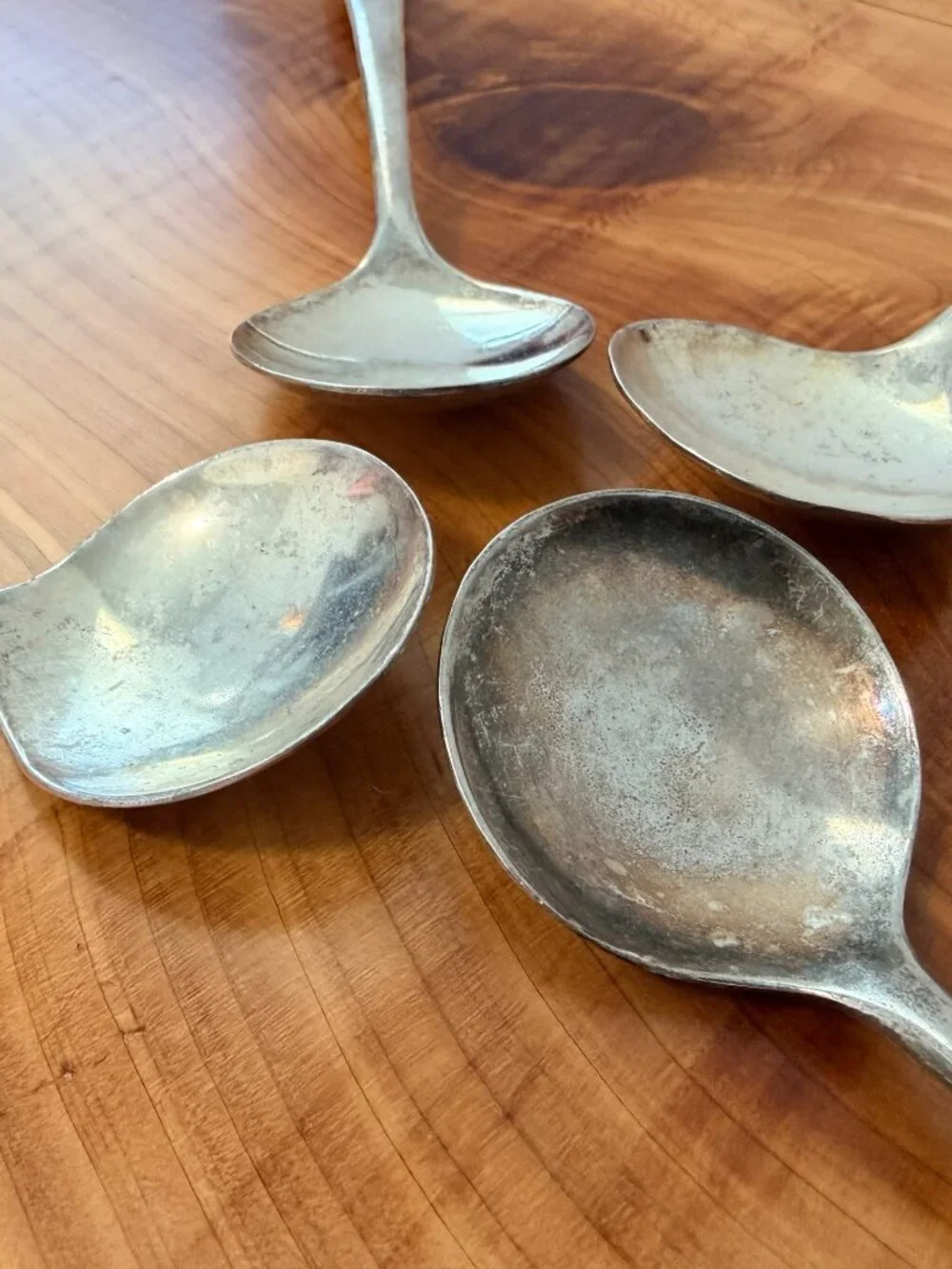 Set of 4, Italy Silverplated Silver Tone Spoons Flatware.